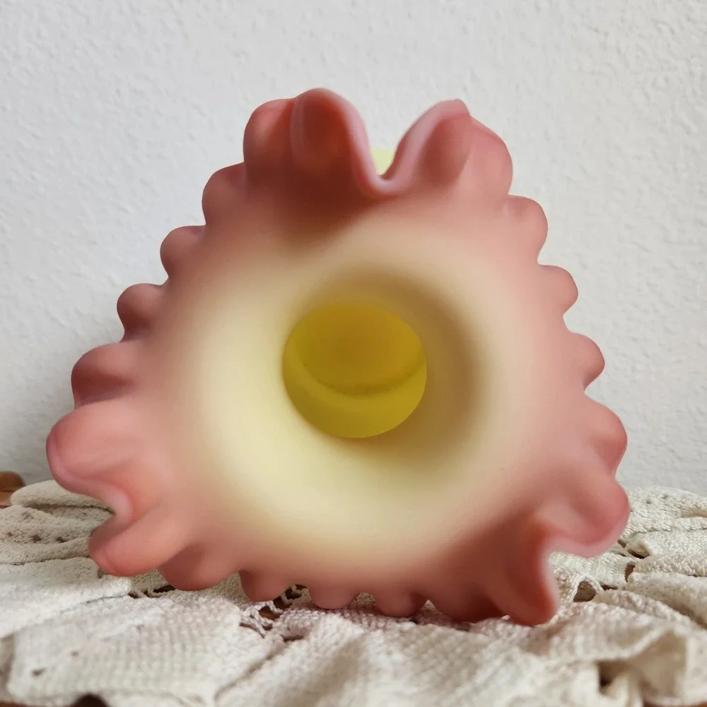 VTG Fenton Burmese URANIUM GLOW Glass Ruffled Vase Hand Painted Sign Debra Hill